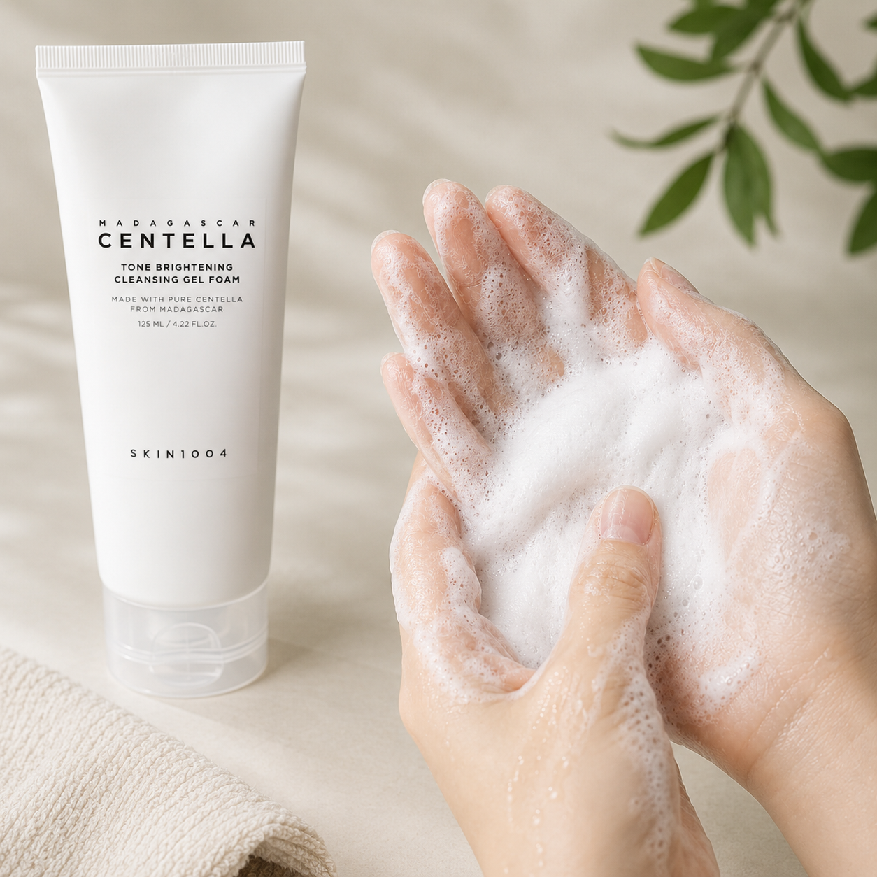 SKIN1004 - Madagascar Centella Tone Brightening Cleansing Gel Foam 125ML